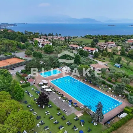 Laluisa-garda Villa