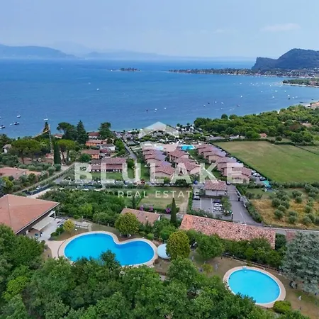 Laluisa-garda Villa *